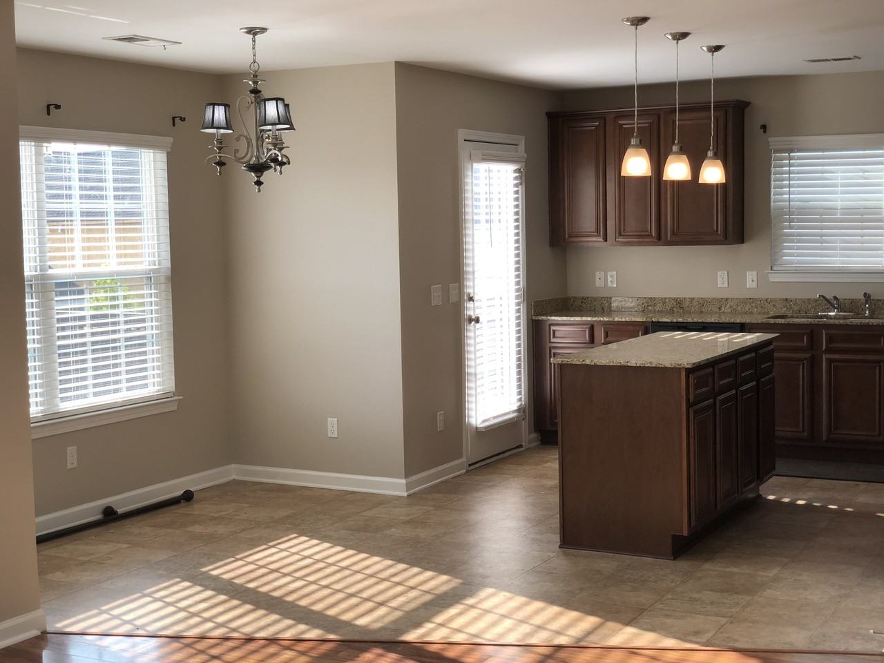 107 Whispering Oak Ln #NA - Photo 3 of 12