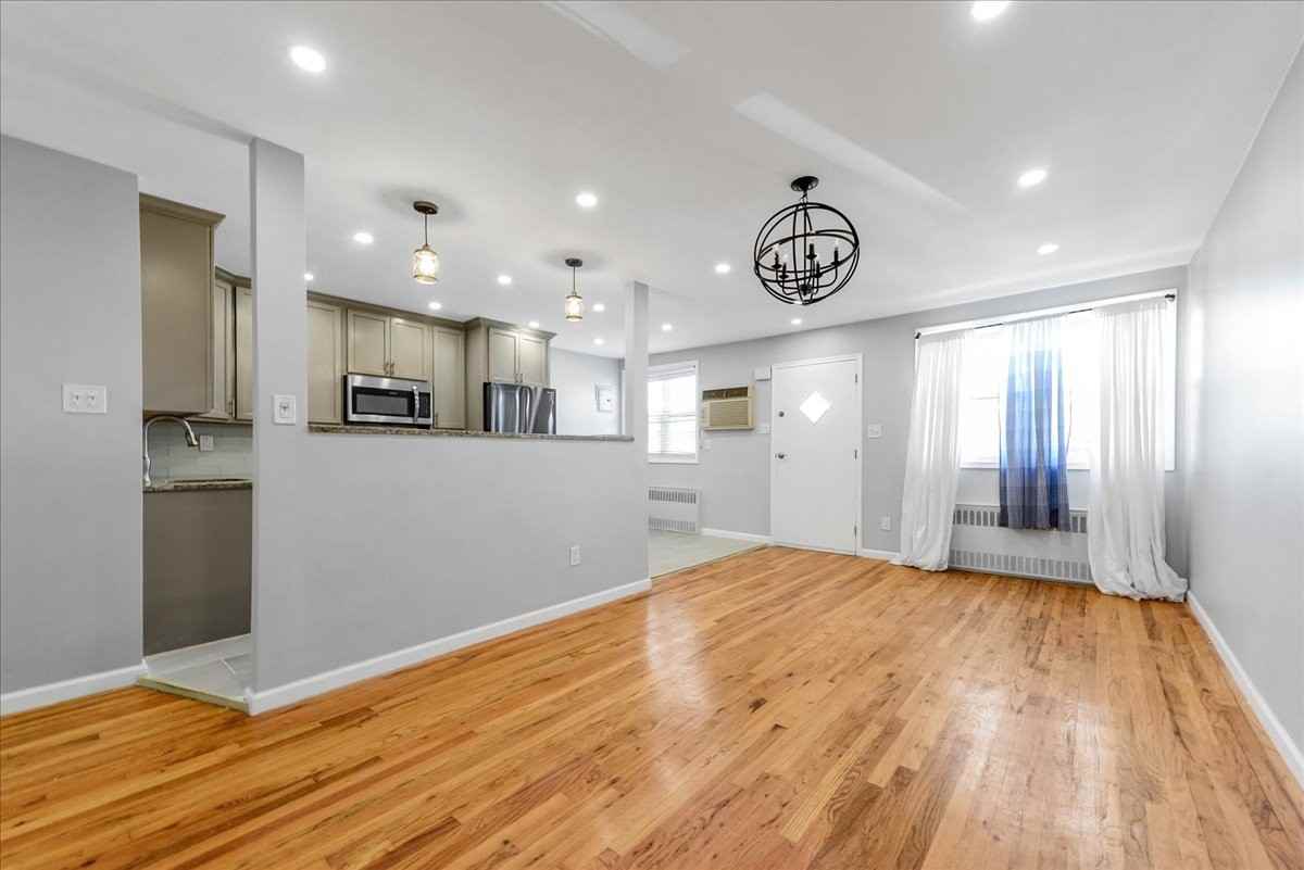 638 E 84th St - Photo 3 of 15