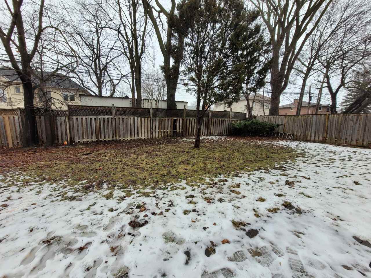 82 Nipigon Ave - Photo 2 of 13