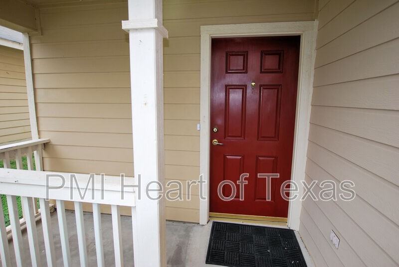 7404 Aspen Brook Dr - Photo 2 of 26
