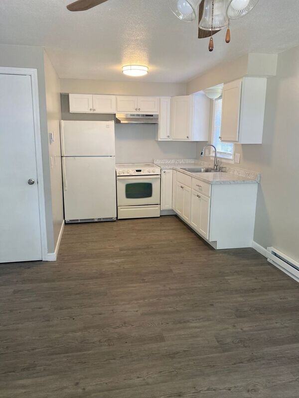 93 Orpheum Ave #93 - Photo 2 of 10
