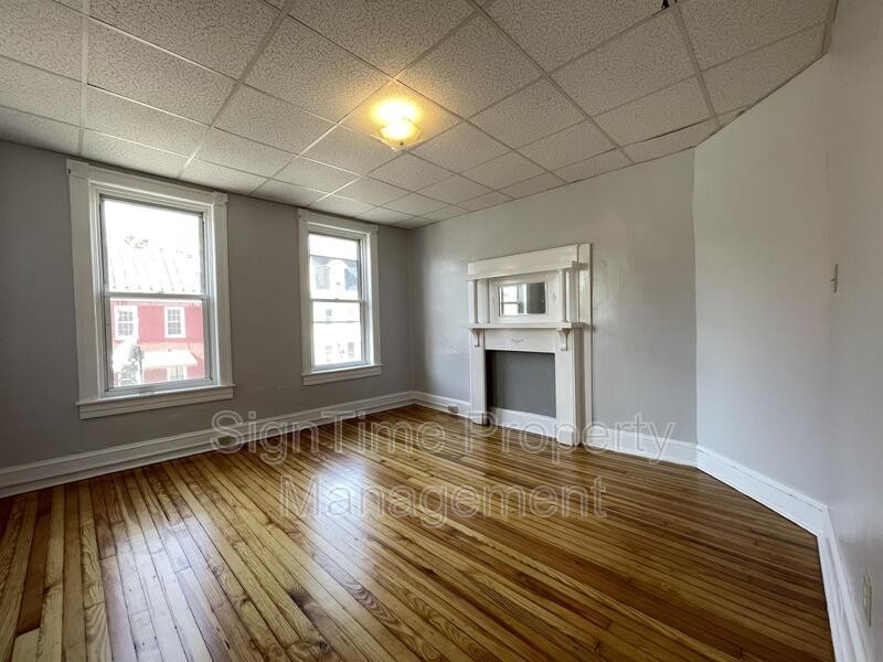 238 Summit Ave - Photo 6 of 10