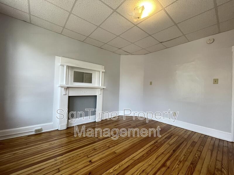 238 Summit Ave - Photo 7 of 10