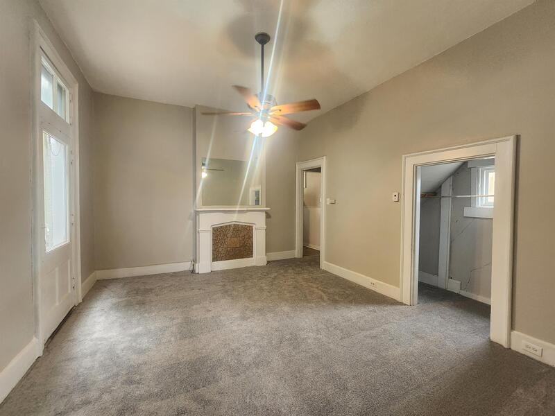 1019 John St - Photo 5 of 14