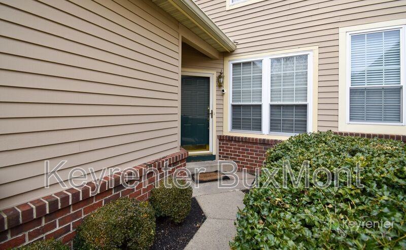 244 Pinecrest Ln - Photo 2 of 25