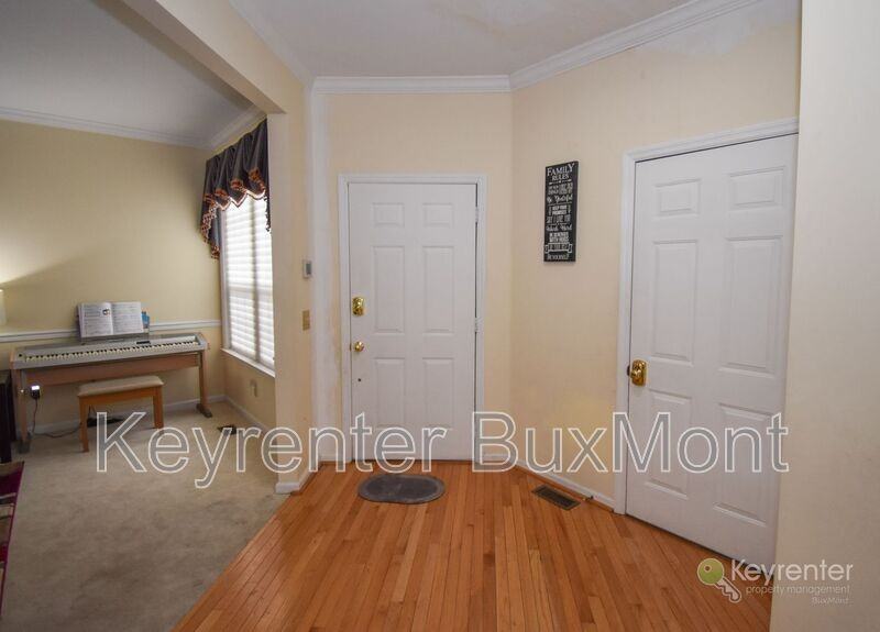 244 Pinecrest Ln - Photo 3 of 25