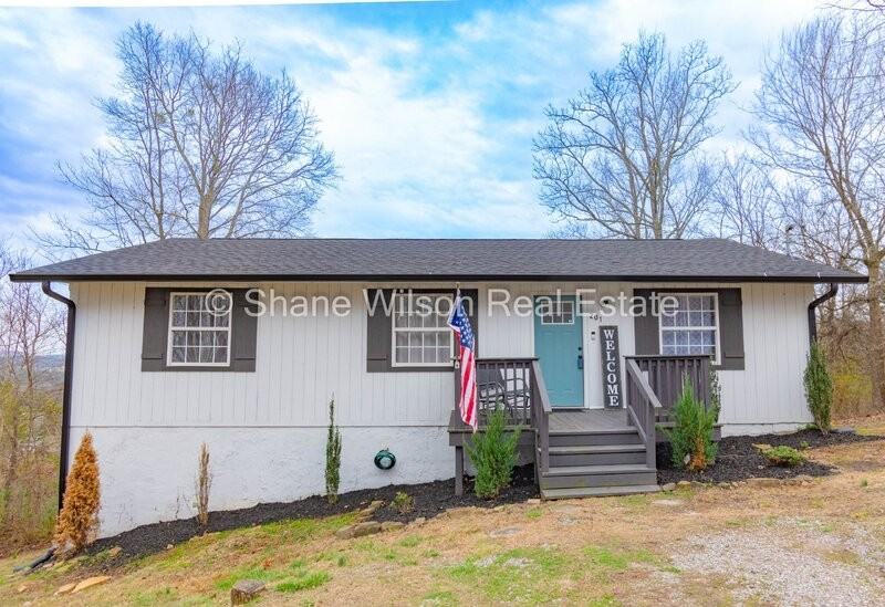 201 Creeks Bend Dr - Photo 2 of 15