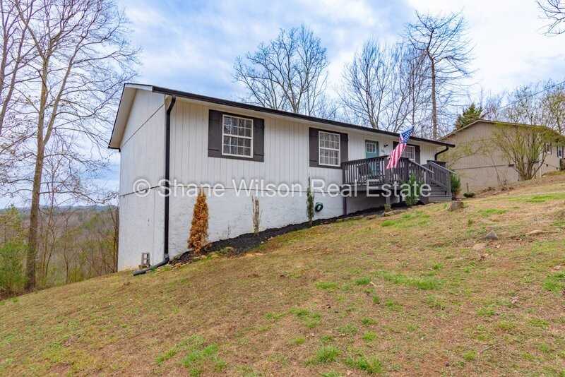 201 Creeks Bend Dr - Photo 3 of 15