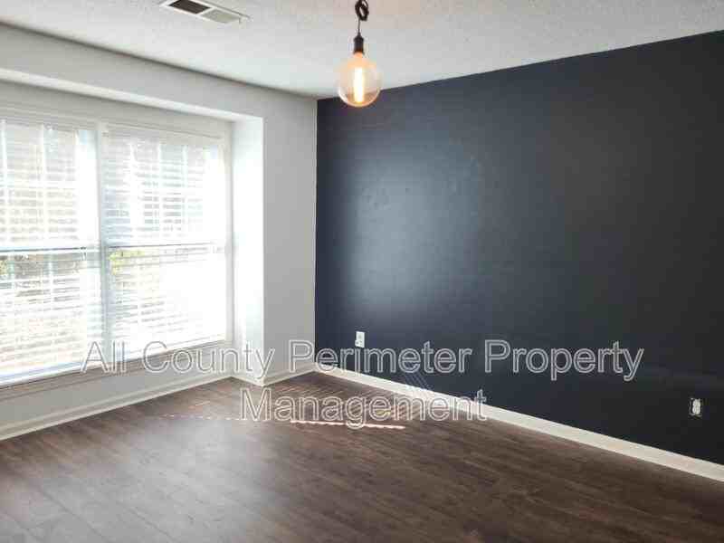 1731 Twin Brooks Dr Se - Photo 5 of 16