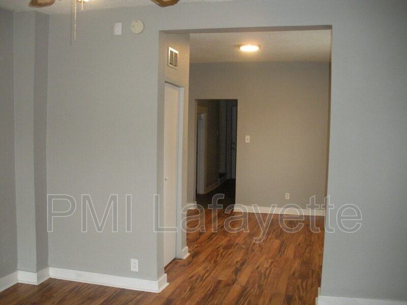 719 N 13th St - Photo 3 of 13