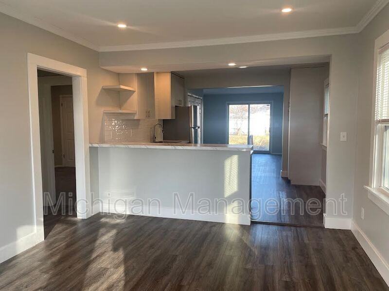 3738 Edgar Ave - Photo 6 of 14