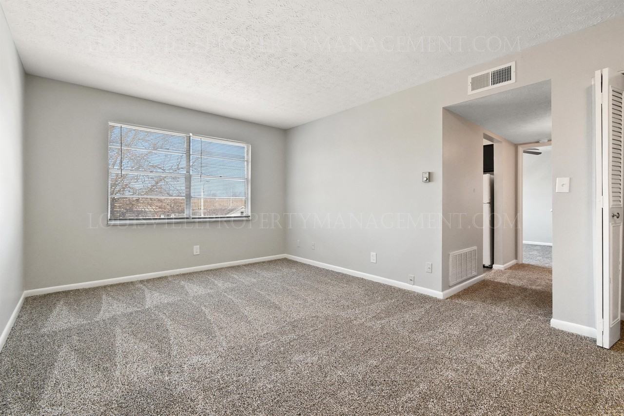 Ravenwood Apartments 1601 Gagel Ave, Louisville, KY 40216 Zumper