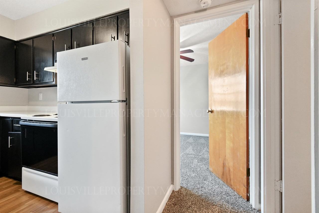 Ravenwood Apartments 1601 Gagel Ave, Louisville, KY 40216 Zumper