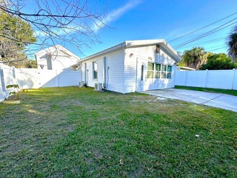 1200 17th Street North - Photo 2 of 25