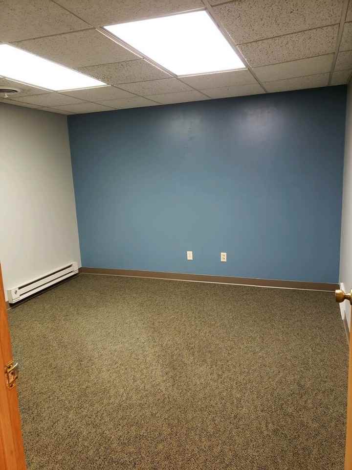 423 Northeast 4th Street - Photo 4 of 7