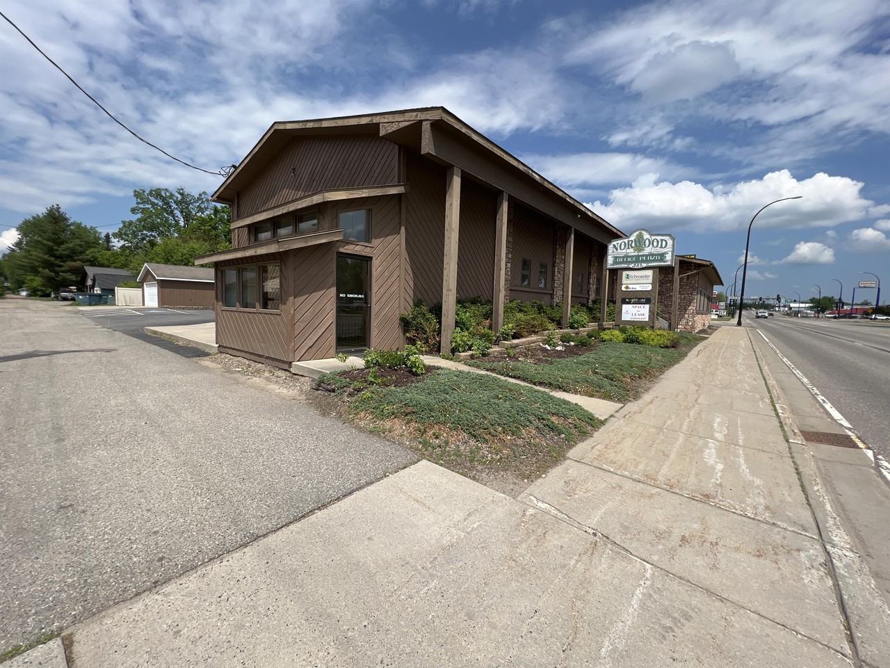 423 Northeast 4th Street - Photo 7 of 7