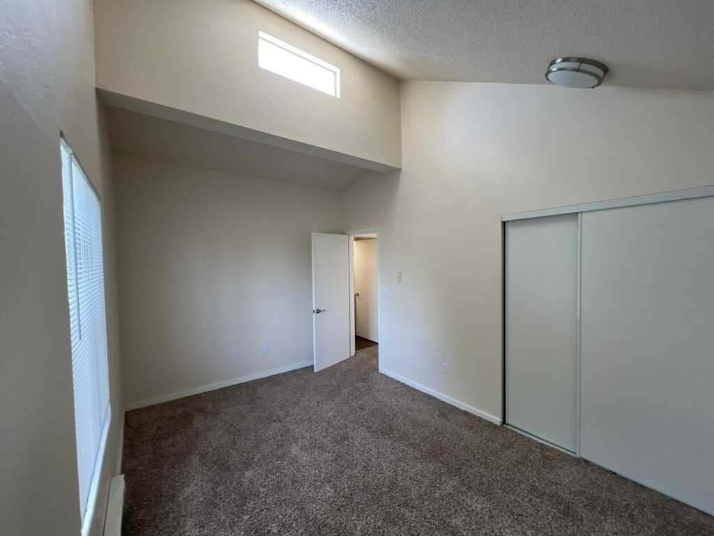 PINEHURST MANOR APARTMENTS 733 10th Street Northeast 733 10th St Ne