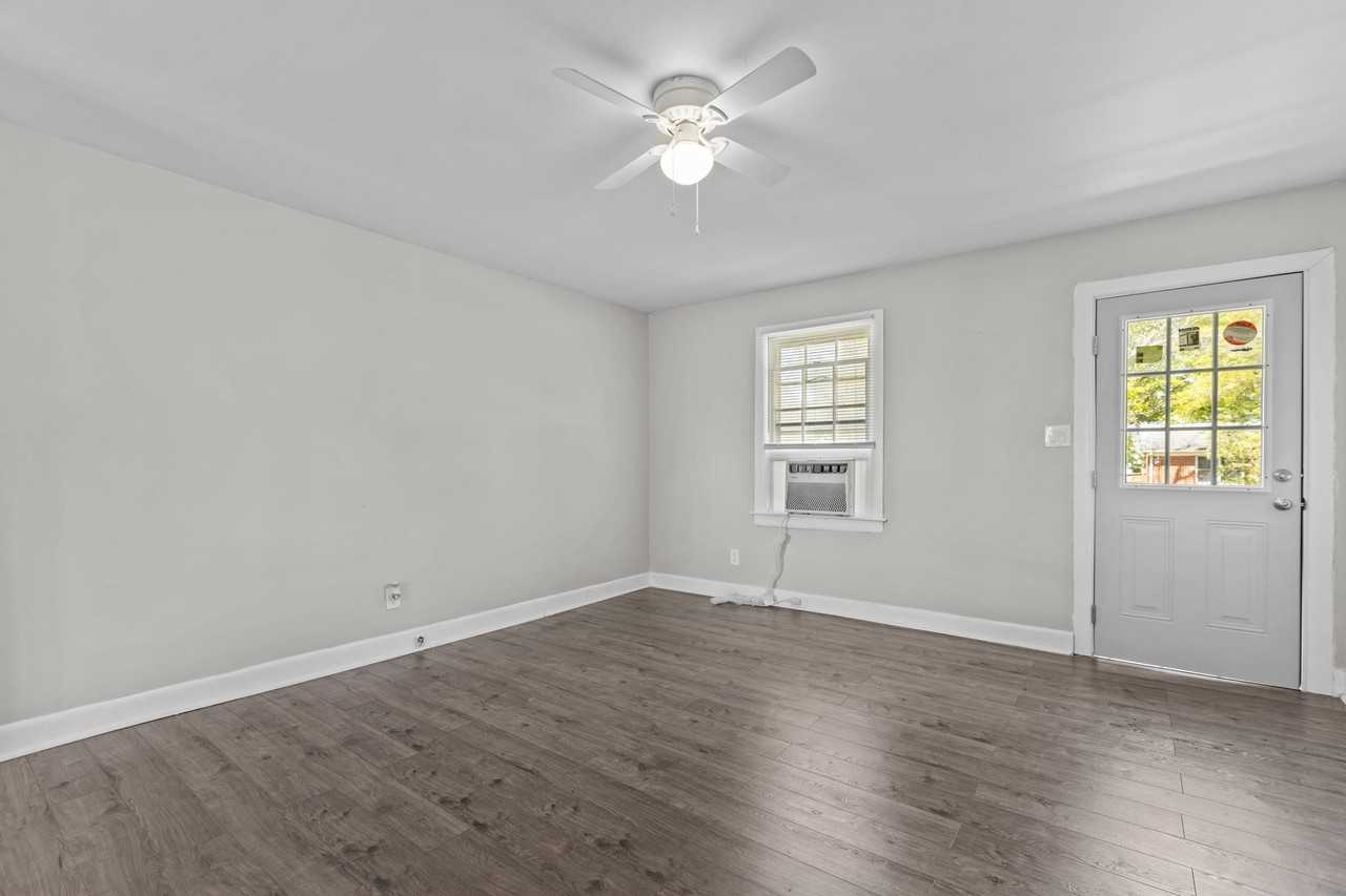 2101 Montclair Avenue - Photo 3 of 22