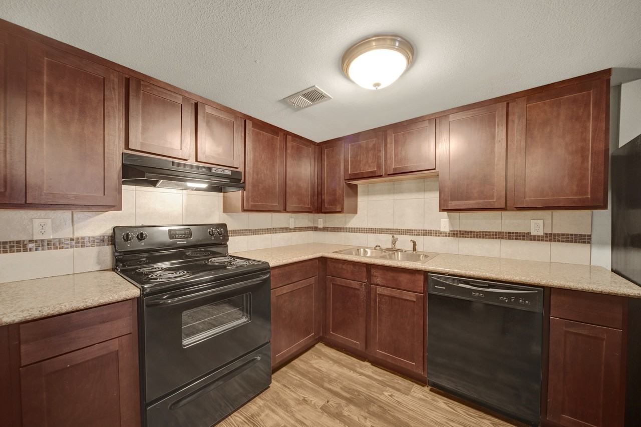 The Cottages at Hefner Road - Photo 3 of 50