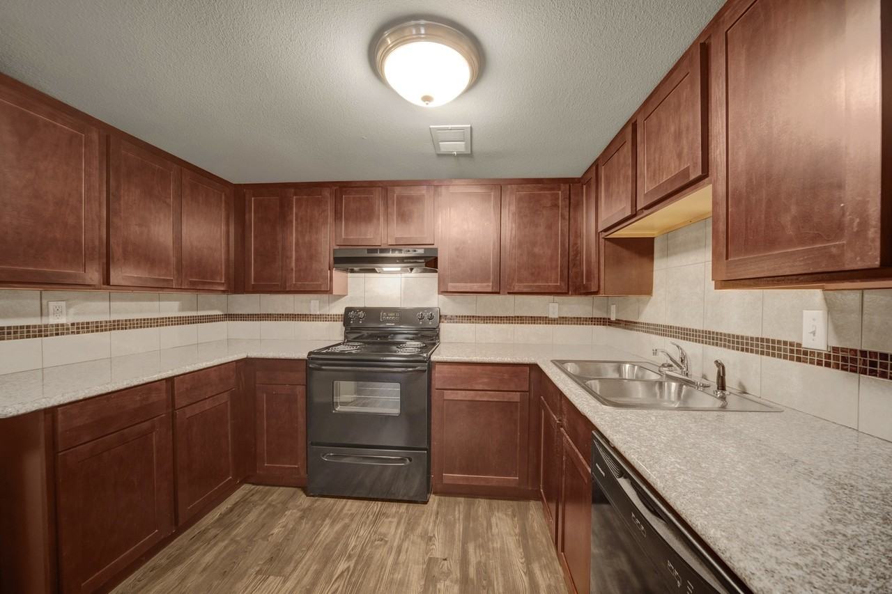 The Cottages at Hefner Road - Photo 4 of 50