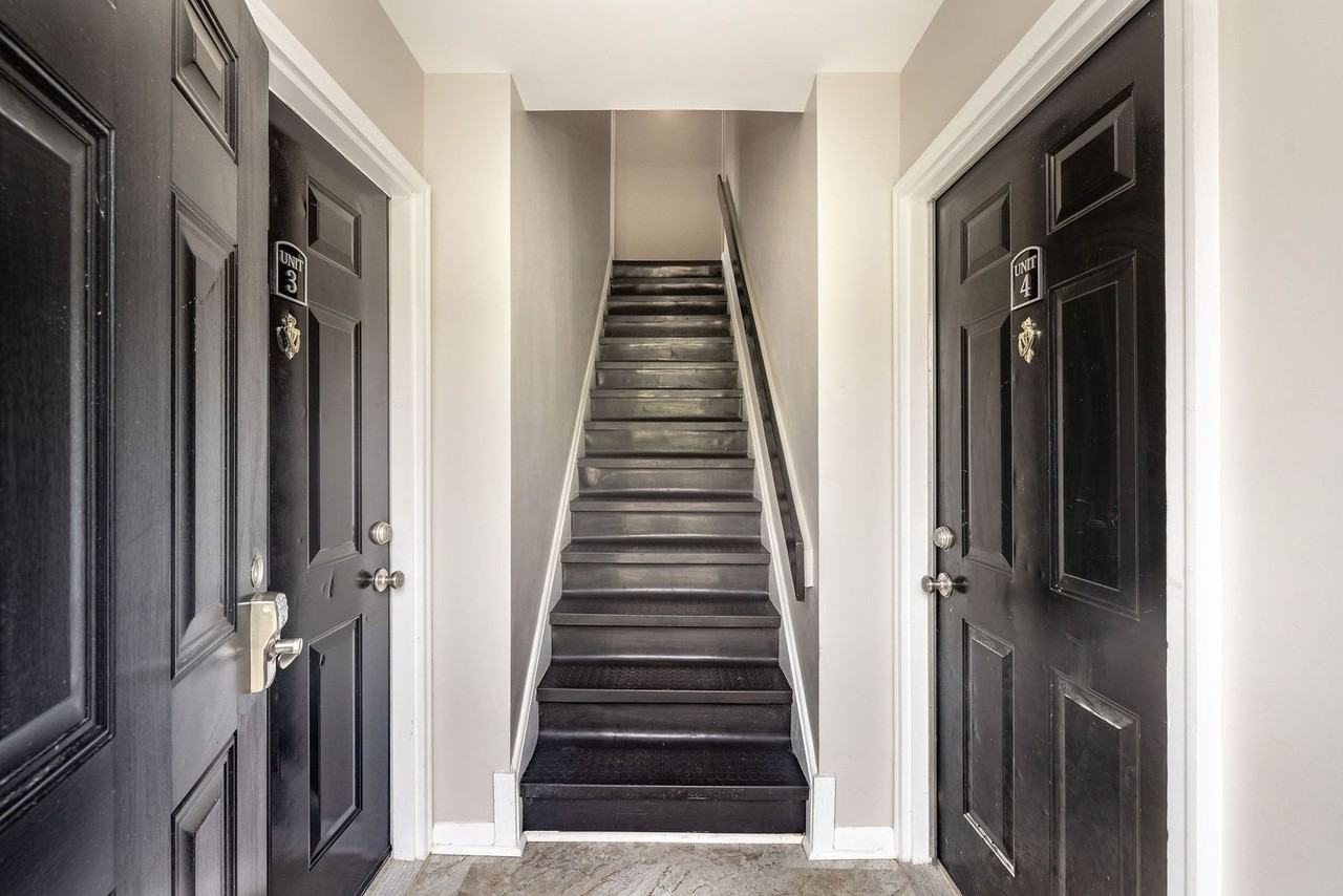 4306 Chamberlayne Ave - Photo 2 of 50