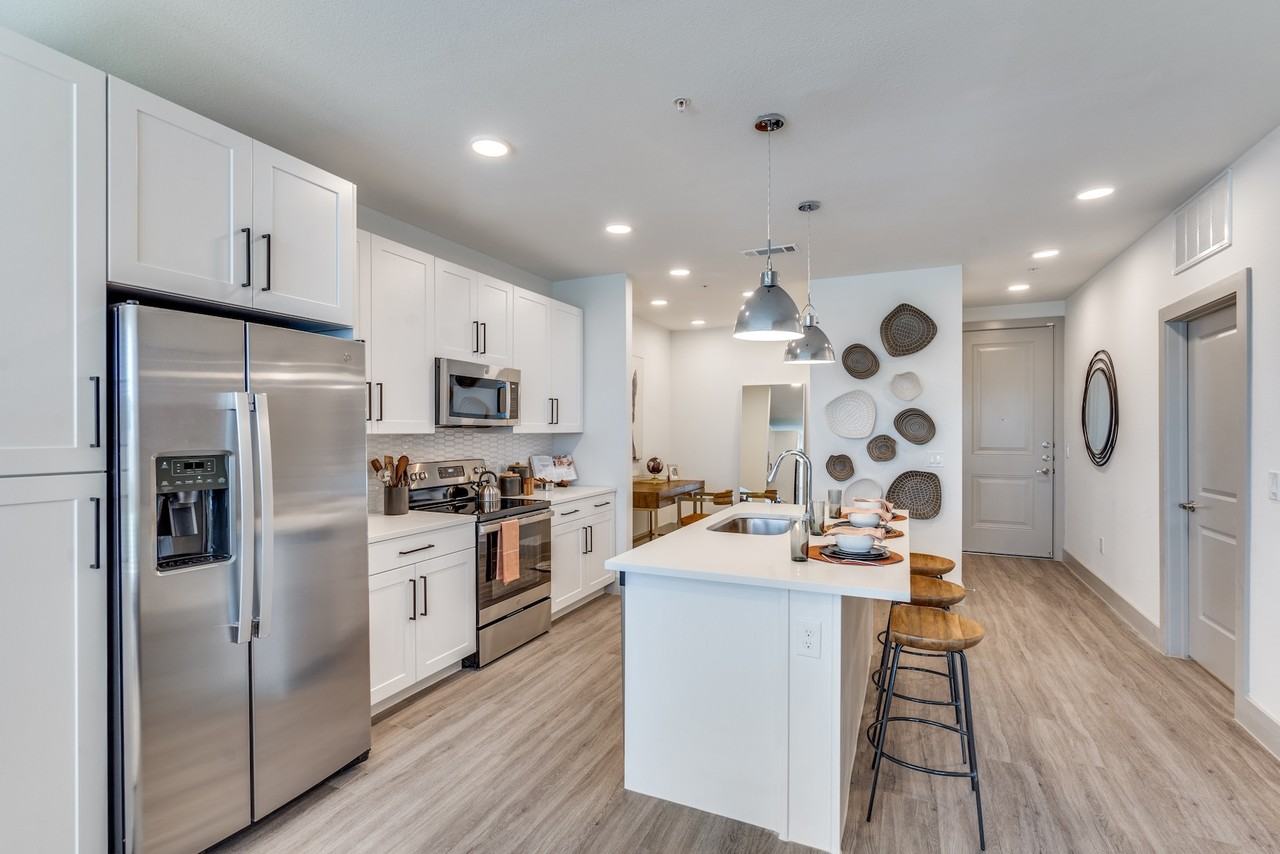 Bent Tree Lofts - Photo 6 of 39