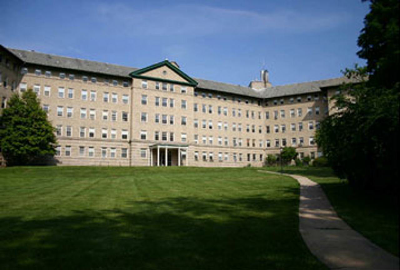 3925 Beech Ave - Photo 2 of 15