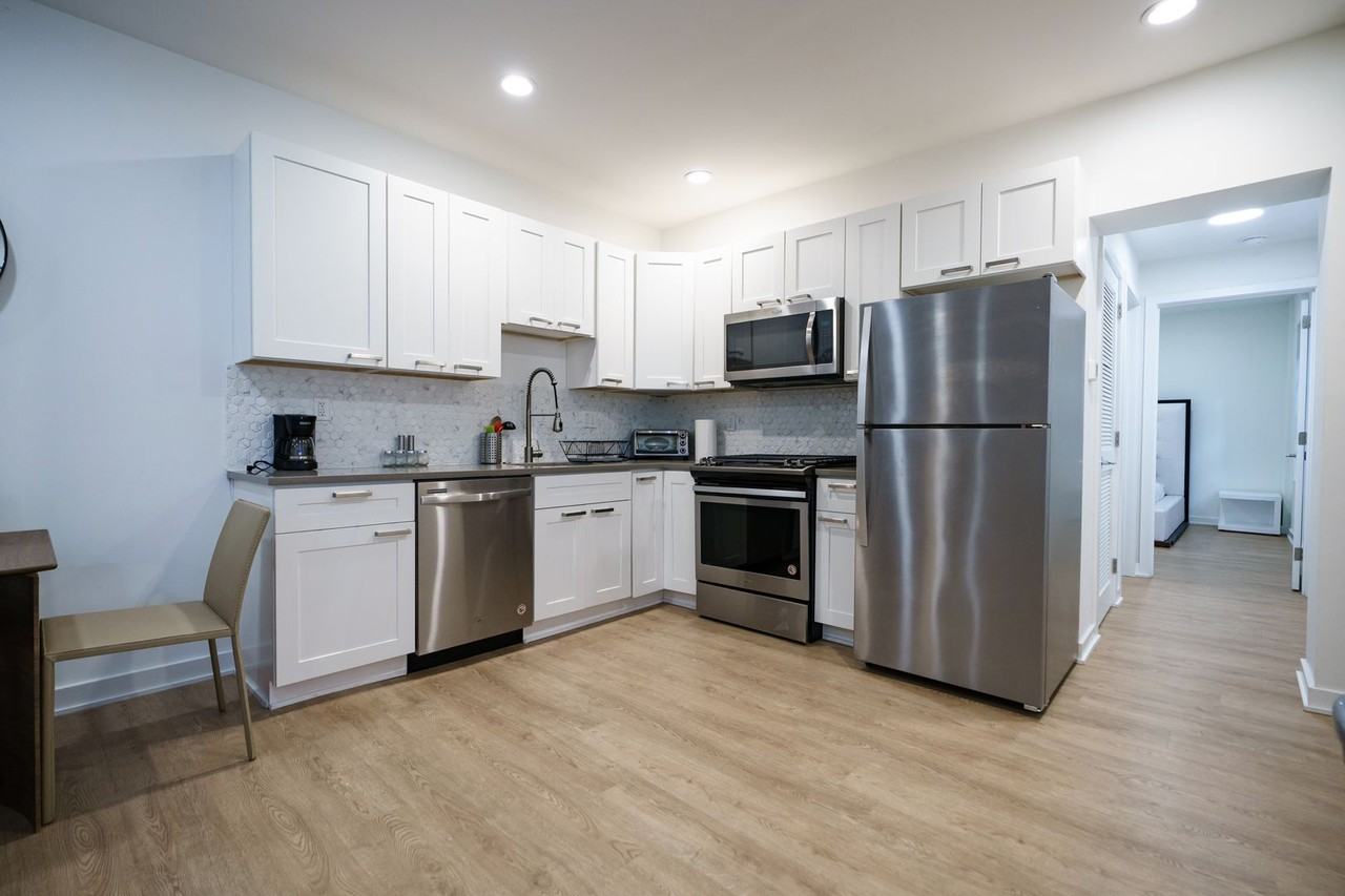 1726 Spruce St - Photo 3 of 15