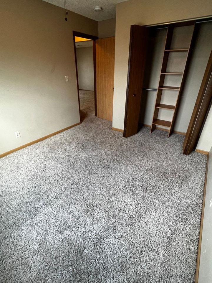 409 6th Ave. - Photo 7 of 18