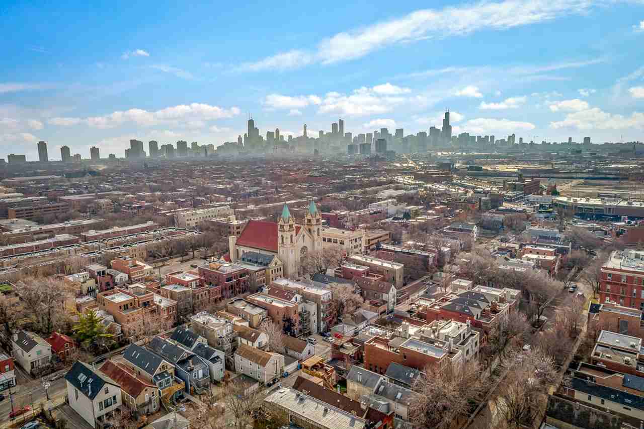 2318 N. Southport - Photo 3 of 6