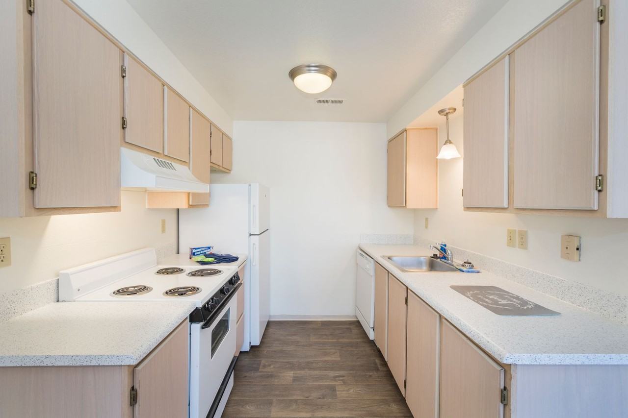 Summit Creek Apartments - Photo 7 of 50