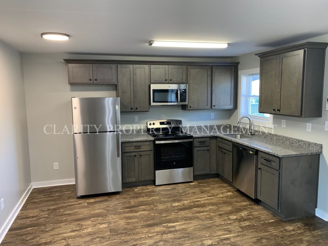 1030 Hardwick St. NE - Photo 4 of 13