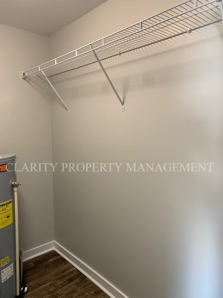 1030 Hardwick St. NE - Photo 7 of 13