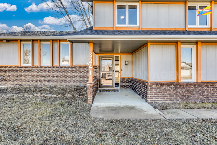 8241 E Bluestem Ct - Photo 2 of 21