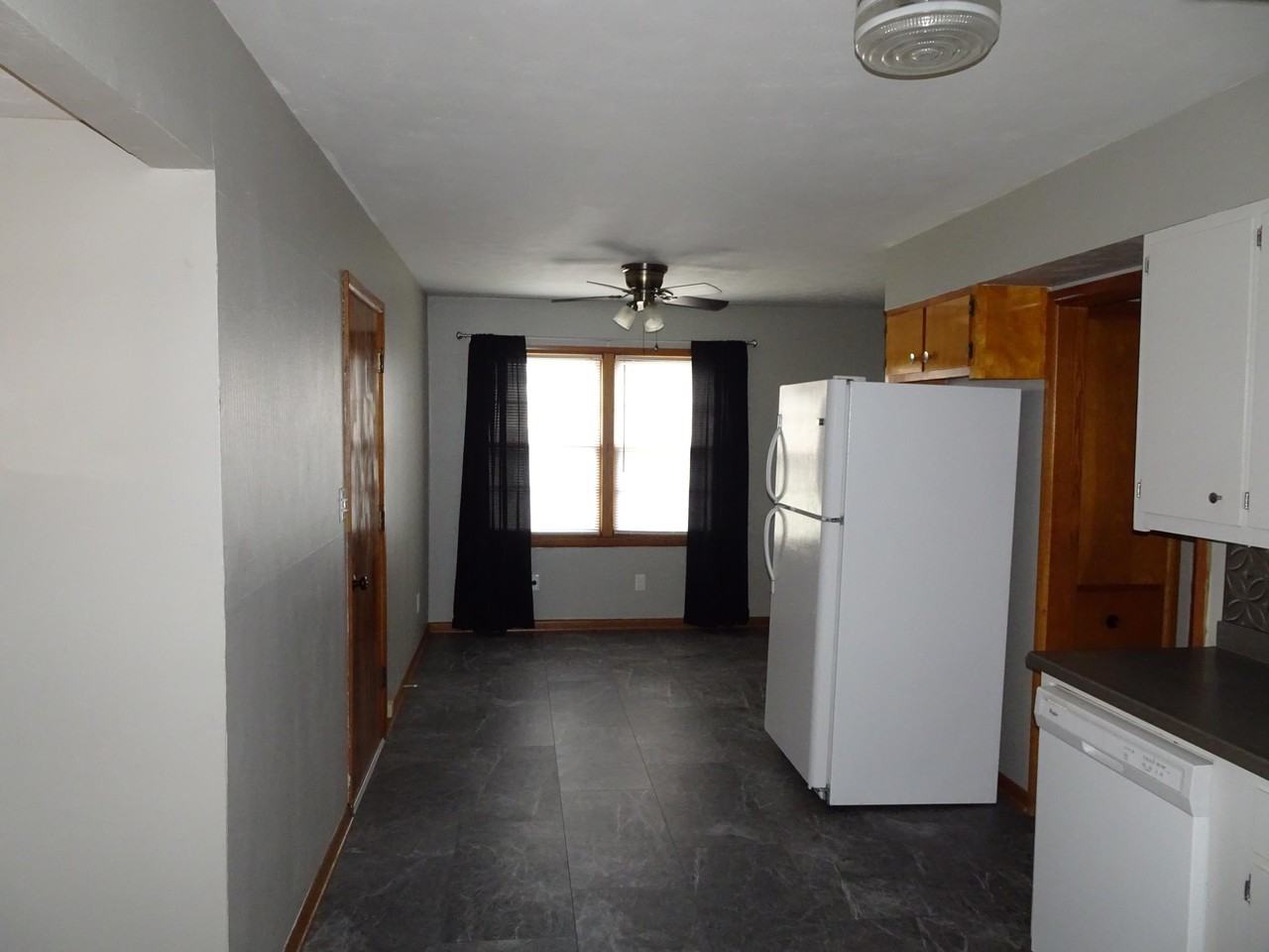 1208 N Lakeview Dr #NA - Photo 4 of 11