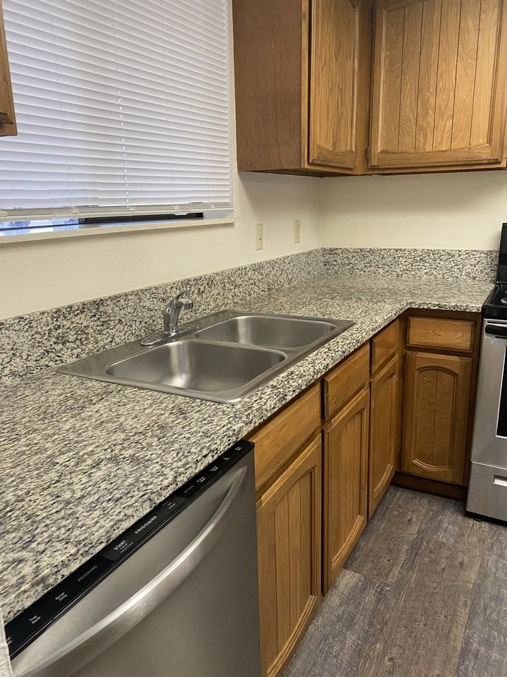 350 13th St Ne - Photo 3 of 23