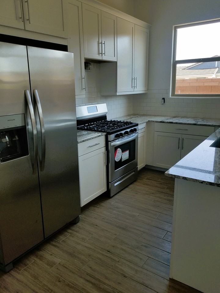 3061 N 196th Ave - Photo 3 of 6