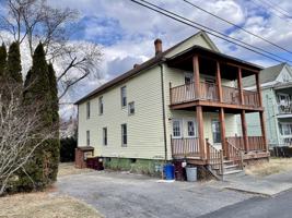 featured image of 4 Round Lake Ave #1