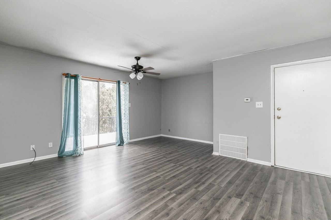 705 21st Avenue Pl #705 - Photo 3 of 19