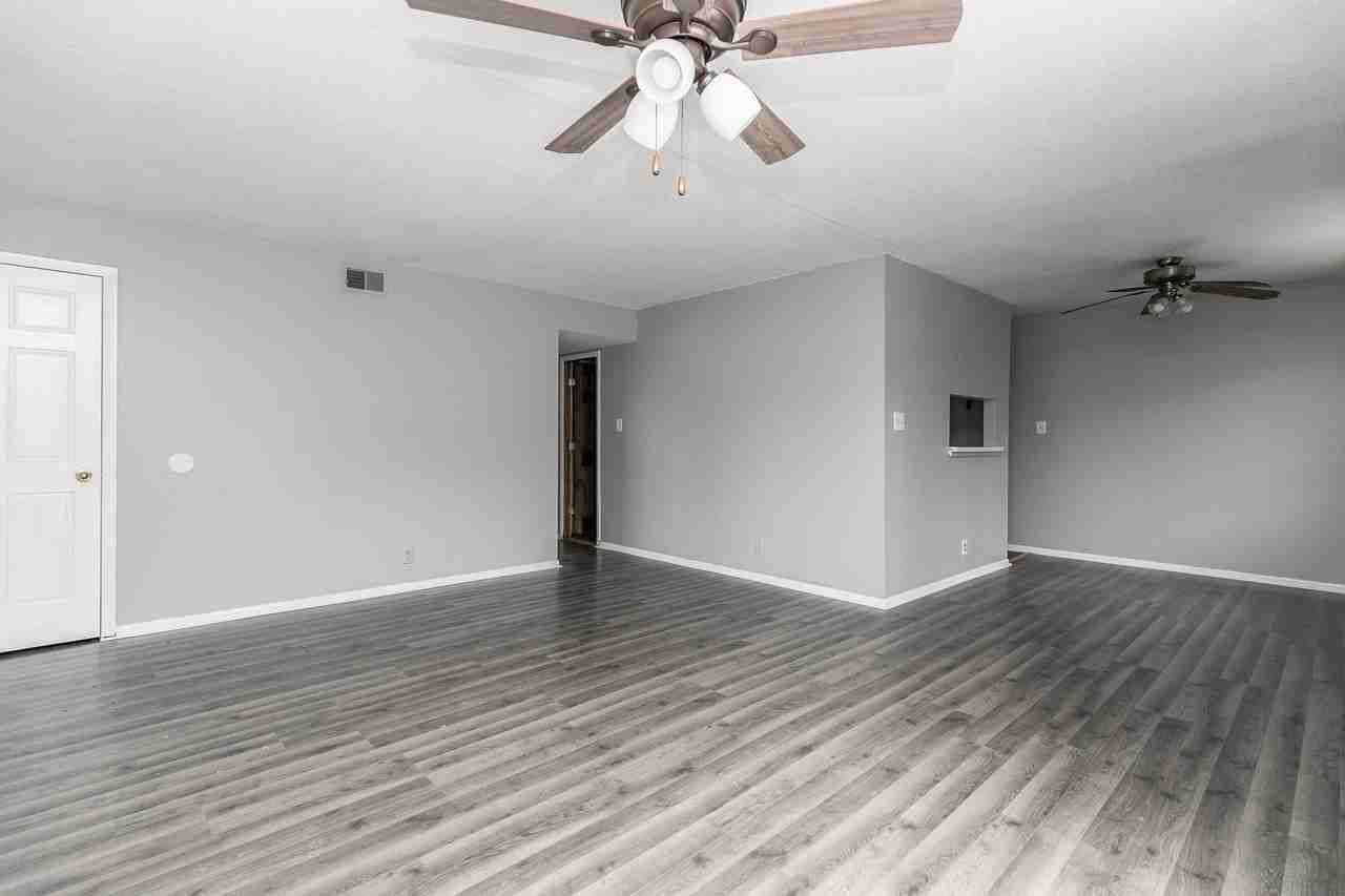 705 21st Avenue Pl #705 - Photo 5 of 19