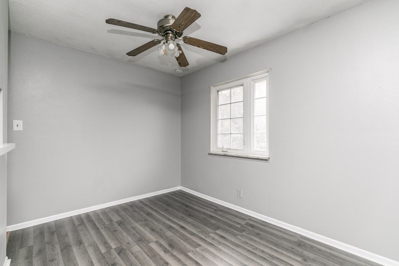 705 21st Avenue Pl #705 - Photo 7 of 19