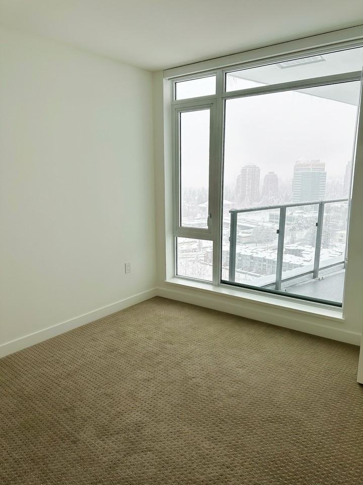 7702 18th St - Photo 2 of 11