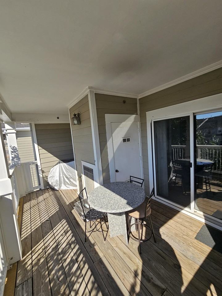 1720 Lake Shore Crest Drive - 1Apt 36 #1 - Photo 5 of 20