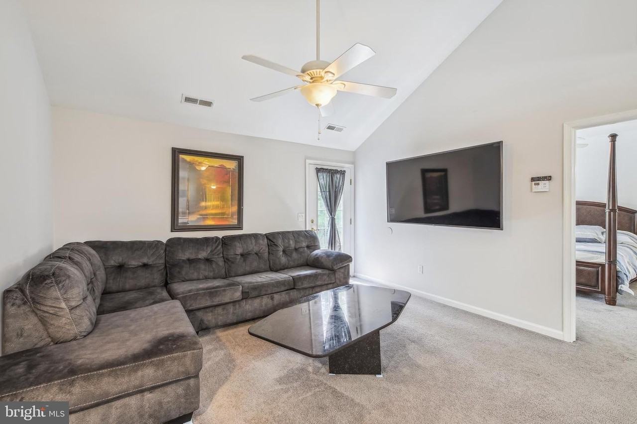 102 Hunter's Way #1 - Photo 5 of 34