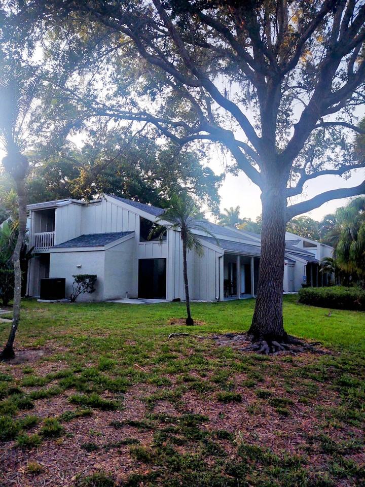 2208 Bahia Vista Street #F-1 - Photo 2 of 26