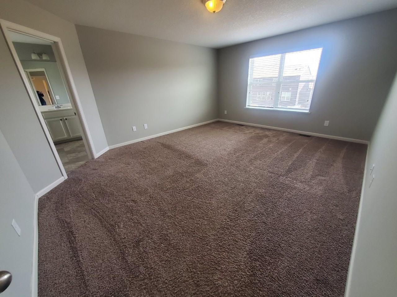 14241 Evergreen Ave N - Photo 2 of 30