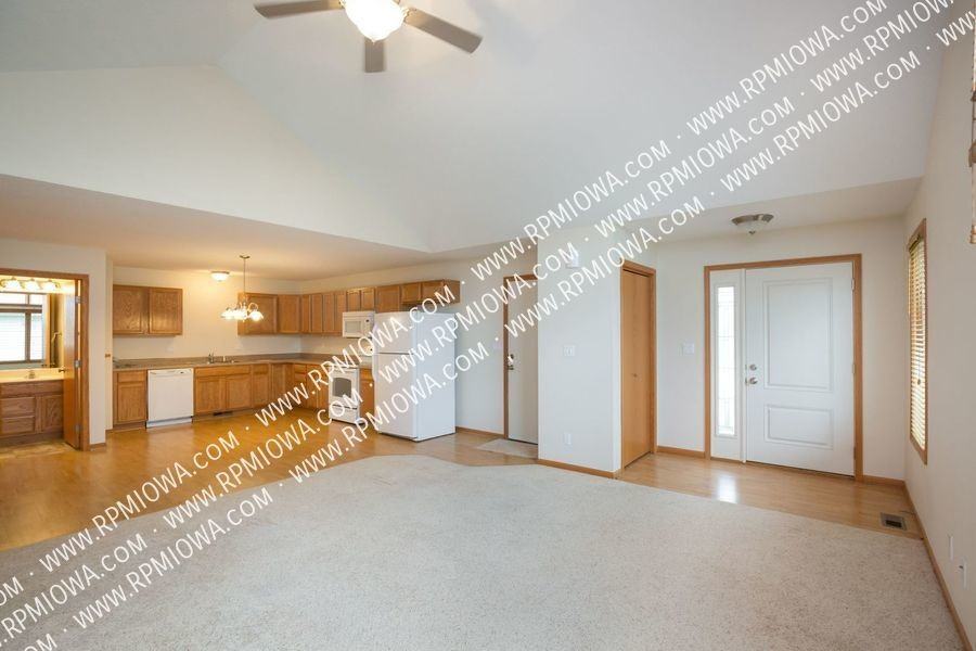 505 W Park Ave - Photo 3 of 17