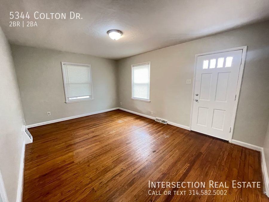 5344 Colton Dr - Photo 3 of 17