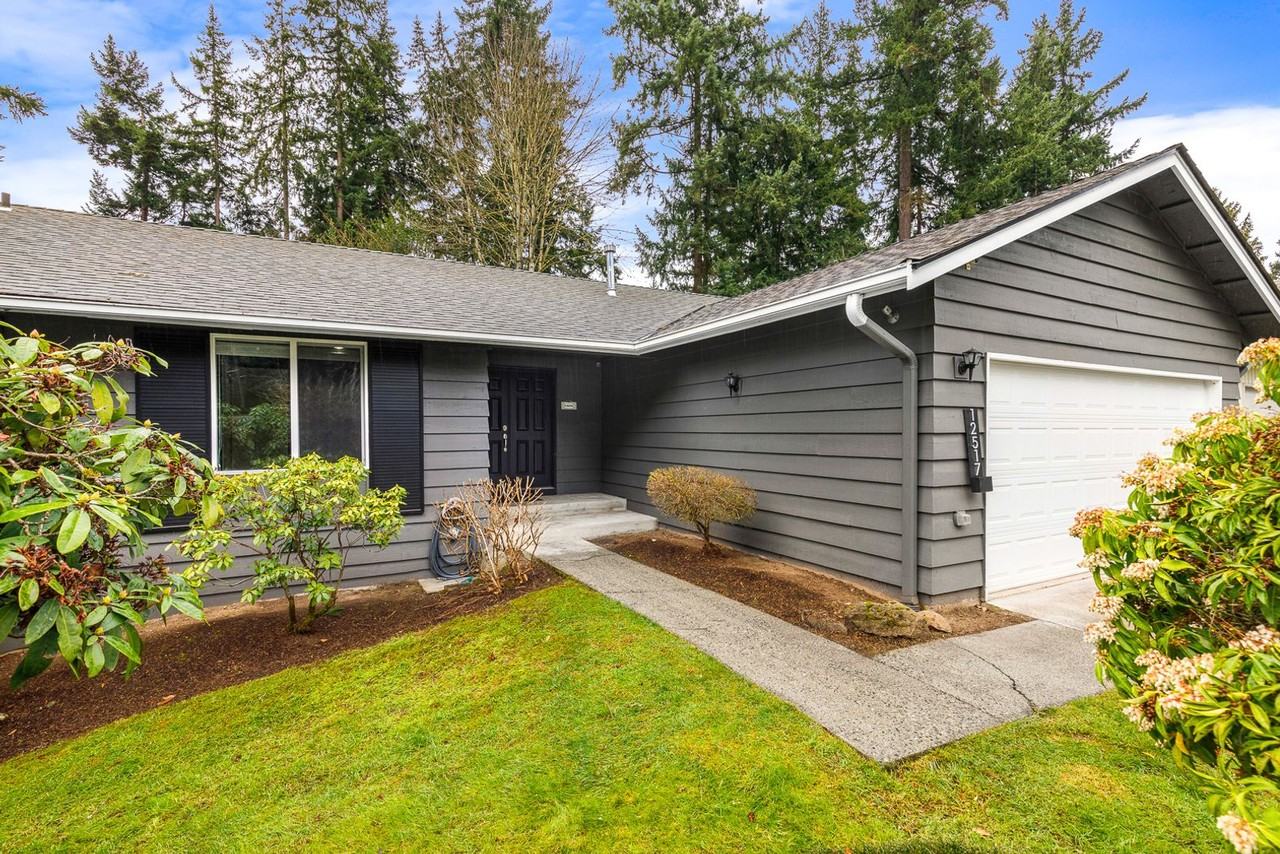 12517 Ne 138th Pl - Photo 3 of 26