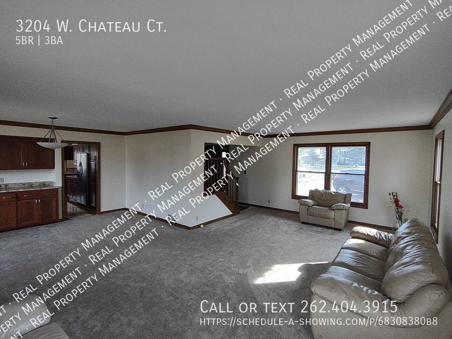3204 W Chateau Ct, Mequon, WI 53092 5 bedroom House Rental Zumper